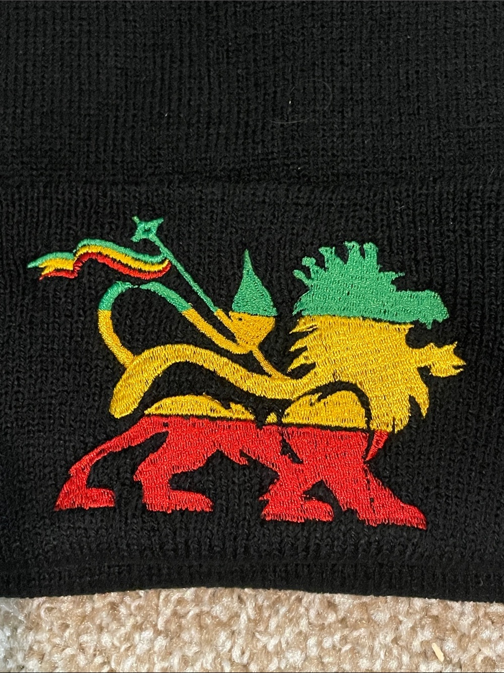 NEW Embroidered Rasta Beanie - Picture 3 of 3
